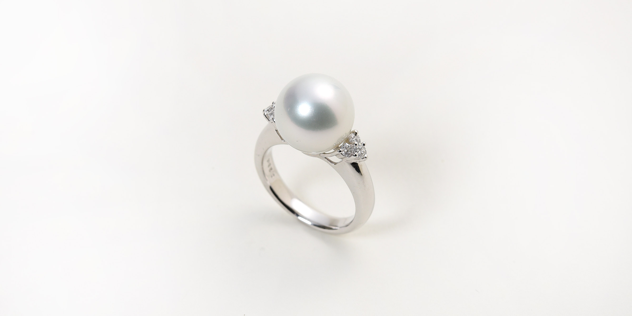 Pt900 白蝶真珠　約14.0mm ダイヤモンド　0.42 リング　指輪